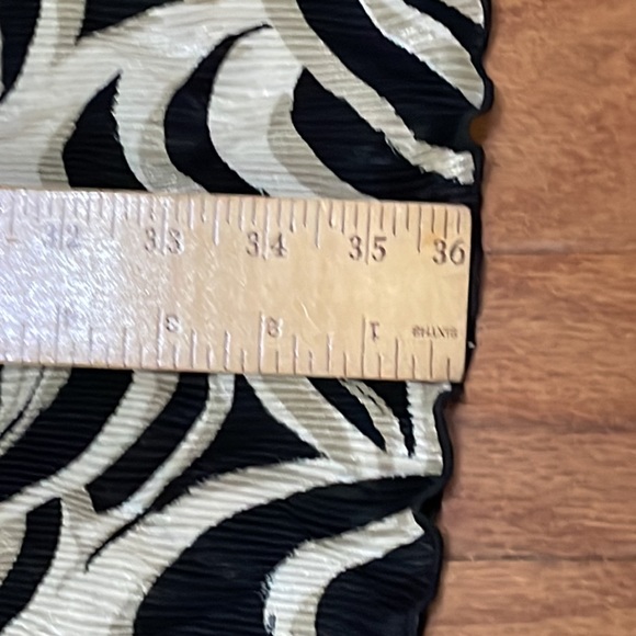 Kathy Roberts Size 10 Petite Dress Black Gold Print Bottom Half Pleated Zipper - Picture 8 of 10